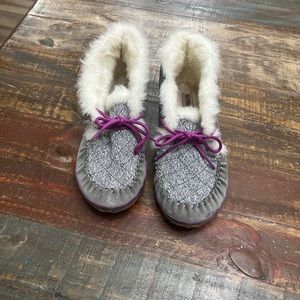 Sorel Slippers Women’s size 10.5, Rubber bottom so they are indoor/outdoor